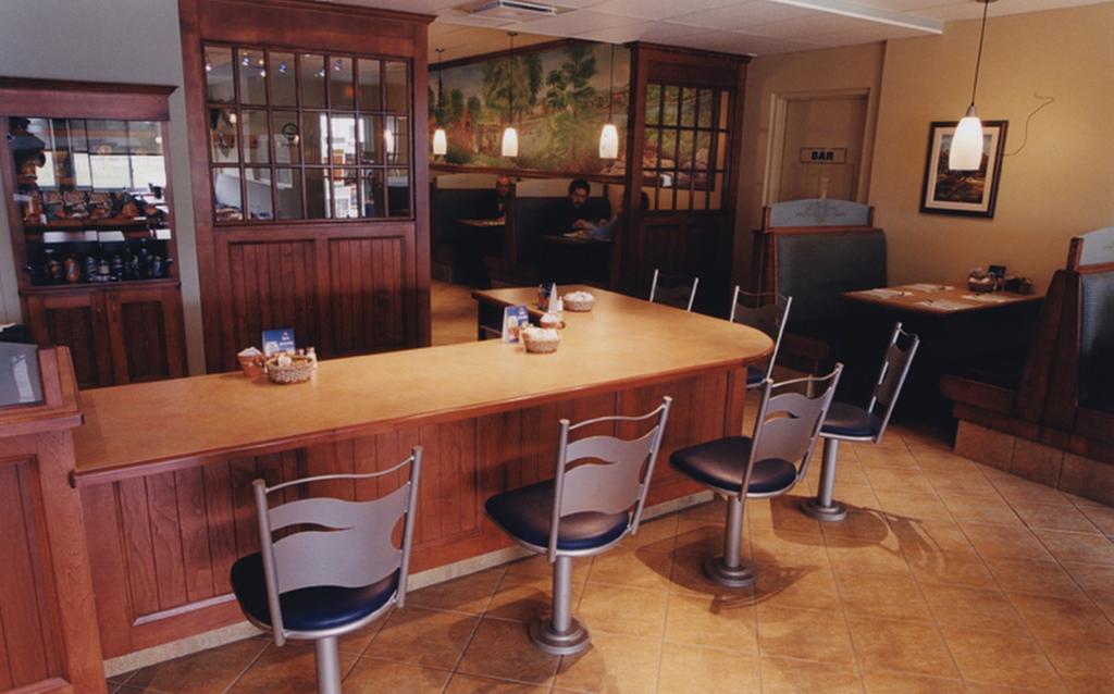 Travelodge By Wyndham Drummondville Kültér fotó